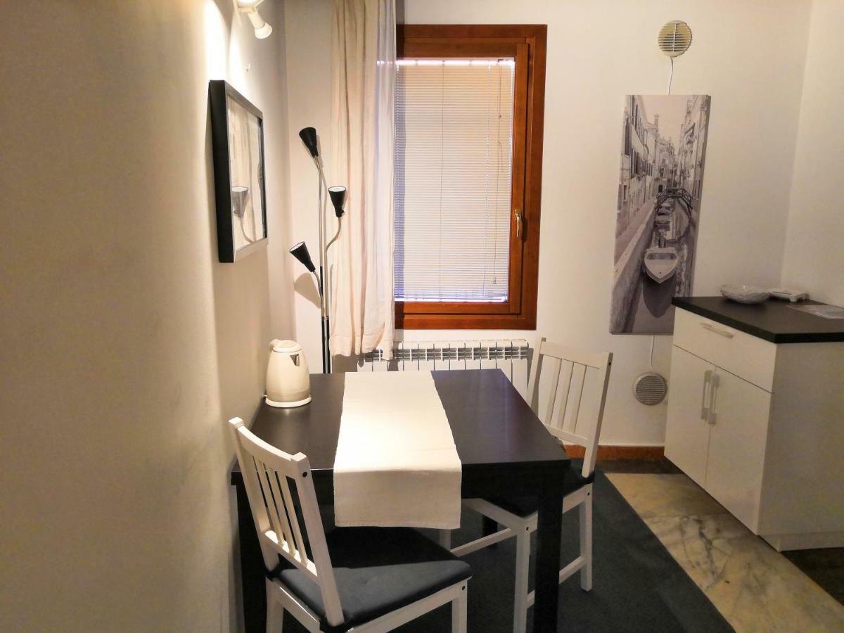 Apartmán Castello Ground Floor Benátky Exteriér fotografie